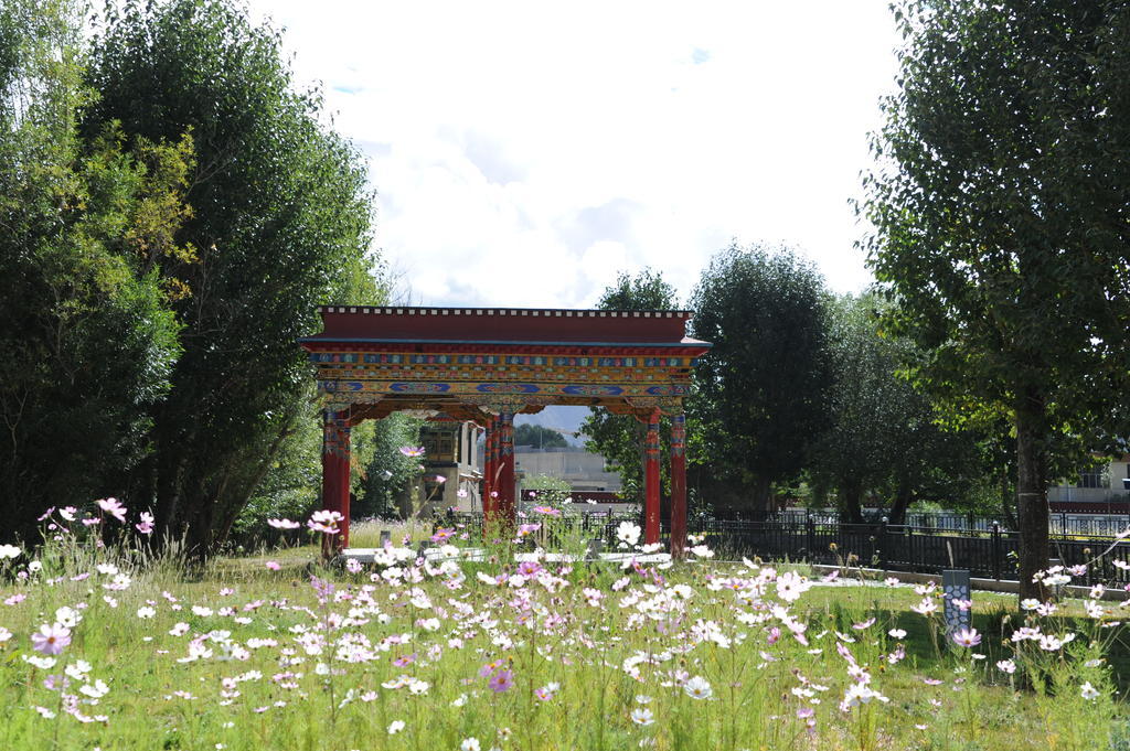 Wanrun International Resort Hotel In Tibet Xigaze Kültér fotó